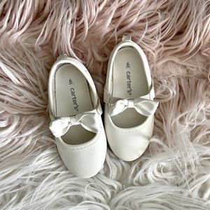 Brand: Carter’s,Size:6,Color:white.